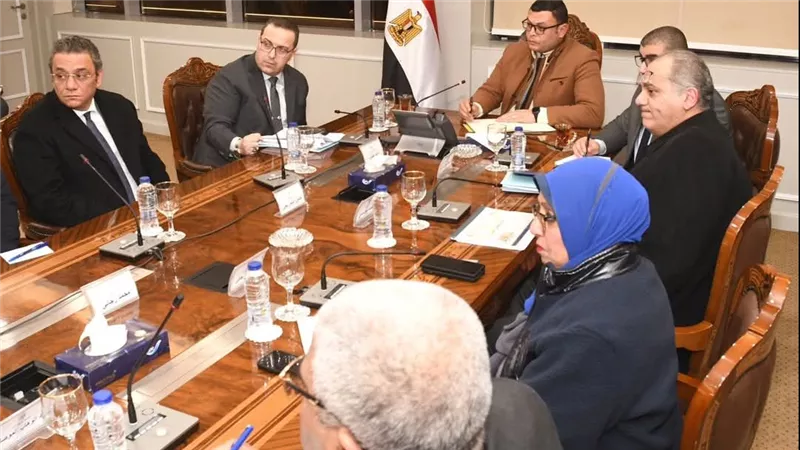 وزير الإسكان يتابع معدلات تنمية مدينة سفنكس الجديدة على مساحة حوالي 70 ألف فدان