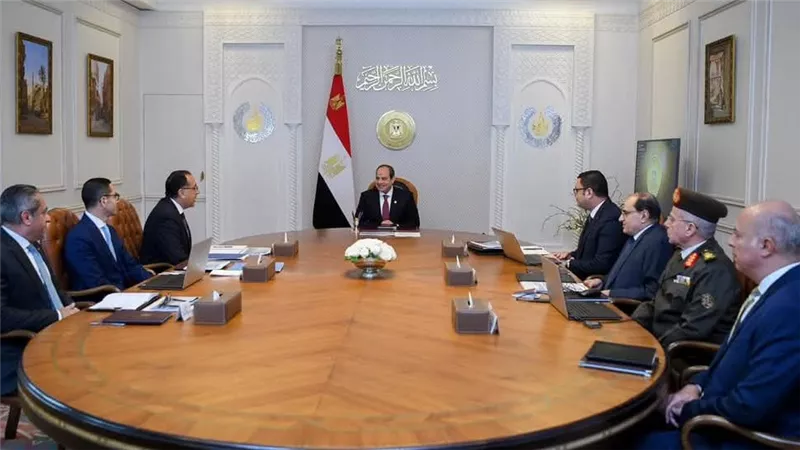 السيسي يؤكد ضرورة مواءمة مشروعات الدولة مع الاستراتيجية الوطنية لتحقيق التنمية الاقتصادية وجذب الاستثمارات