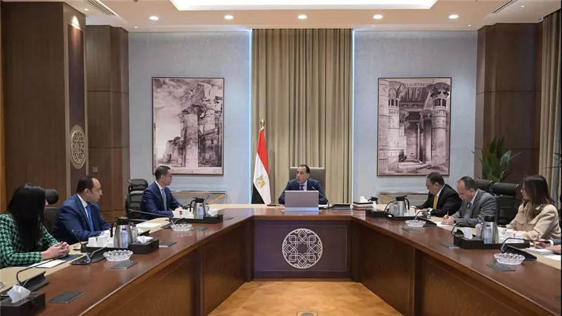 مدبولي يوجه بوضع مخطط تفصيلي وخطة زمنية لطرح شركات القوات المسلحة.. ويكلف وزير الاستثمار بالمتابعة