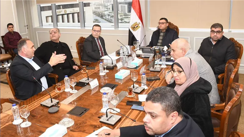 وزير الإسكان يتابع معدلات تسويق ومبيعات بعض مشروعات هيئة المجتمعات العمرانية الجديدة