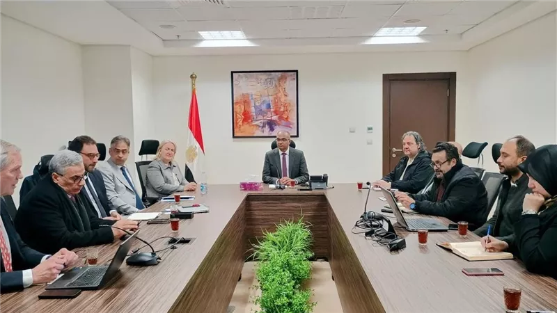 الإسكان: نعمل على دعم المستثمرين في مجالات تحلية مياه البحر وإدارة الحمأة وتوطين الصناعة