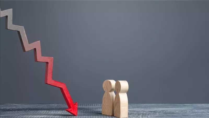 من القمة إلى الهاوية.. قصص فشل غيرت قواعد اللعبة في عالم البيزنس