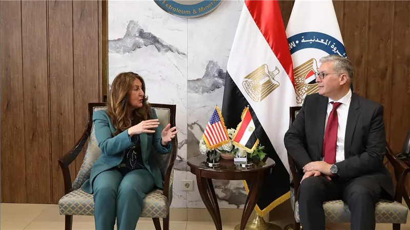 بدوي: قطاع البترول يتمتع بفرص استثمارية جاذبة في مختلف الأنشطة وكفاءة الطاقة وخفض الانبعاثات