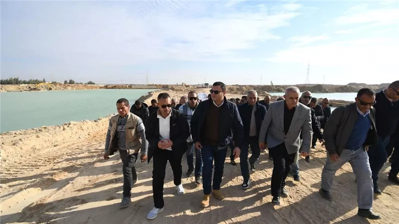 الشربيني يتفقد مشروعات الإسكان وأعمال البحيرات بـ 
