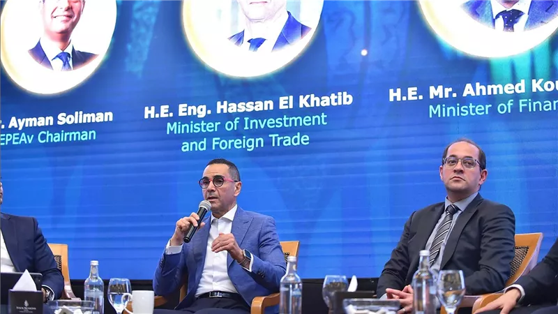 وزير الاستثمار: السوق المصري يتمتع بمقومات استثمارية جاذبة