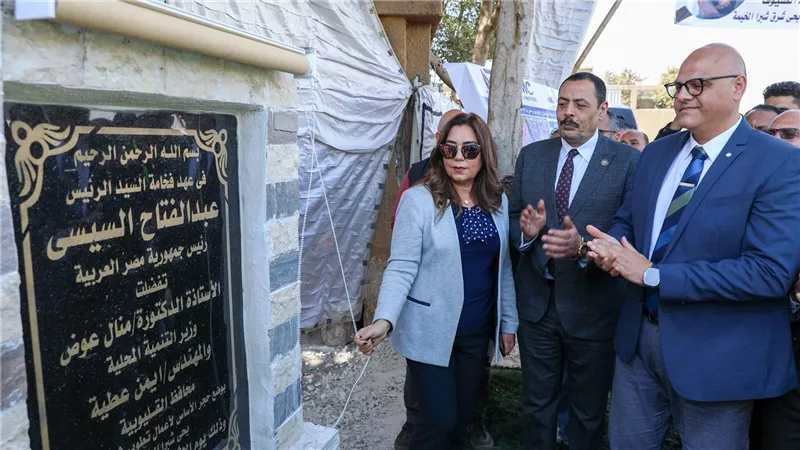 وزيرة التنمية المحلية ومحافظ القليوبية يضعان حجر الأساس لتطوير شارع الرشاح بتكلفة 51.7 مليون جنيه