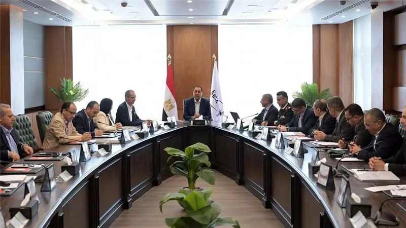رئيس الوزراء يترأس الاجتماع العاشر لمجلس إدارة وكالة الفضاء المصرية لاستعراض الإنجازات وخطط المستقبل 