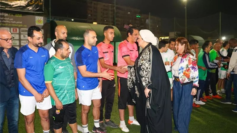 تكريم فريق البنك الزراعي المصري لمشاركته المتميزة بدورة نقابة البنوك الرمضانية (صور)