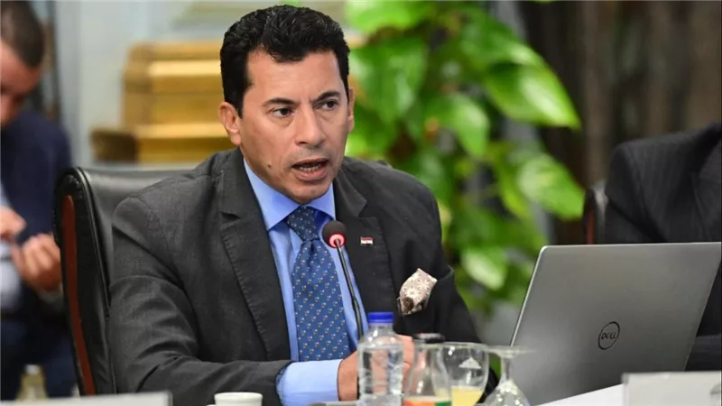 وزير الرياضة يشهد توقيع بروتوكول تعاون مع البنك الأهلي لتوفير خدمات مصرفية داخل مراكز الشباب 