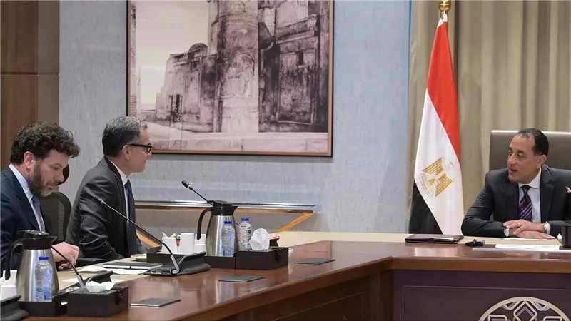 مدبولي يلتقي رئيس 