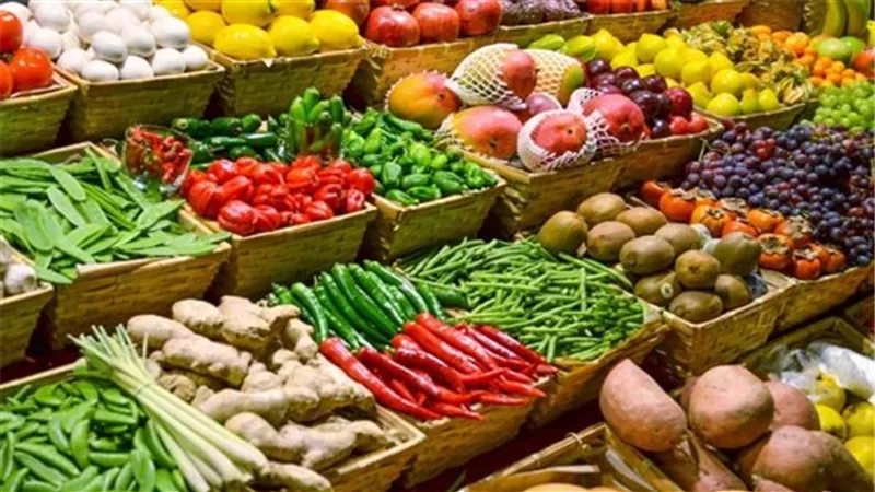 الطماطم والبطاطس في الصدارة.. حركة أسعار الخضروات اليوم في العبور