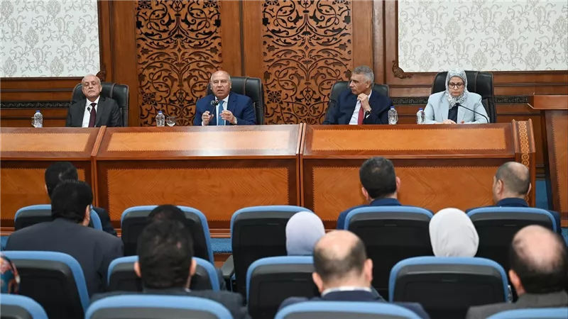 كامل الوزير يبحث مع محافظي الأقصر وأسوان سبل دعم المستثمرين وتطوير المناطق الصناعية