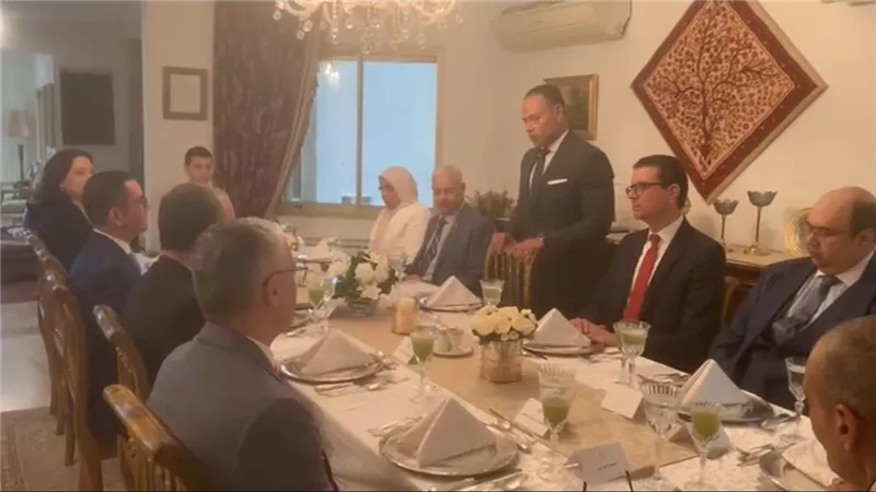 الخطيب يلتقي وزير الاقتصاد والتخطيط التونسي لبحث سبل تعزيز التعاون المشترك 