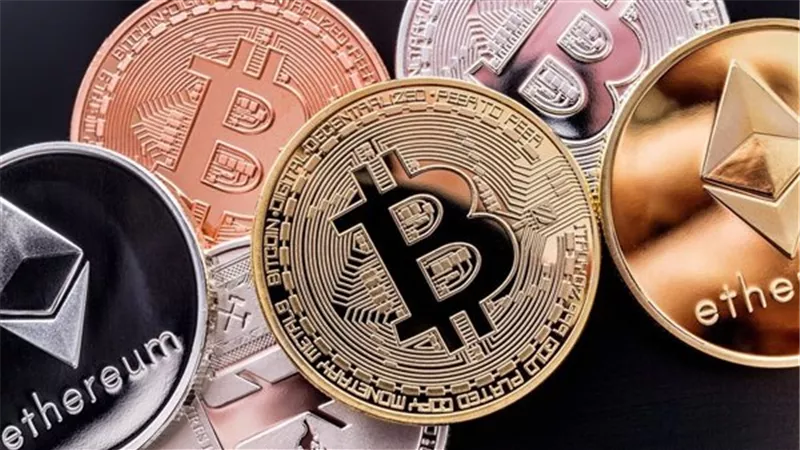 تراجع جماعي في أسعار العملات المشفرة اليوم الإثنين 5 مايو 2025 بقيادة بيتكوين