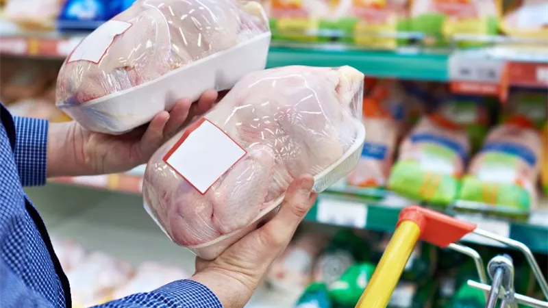 الكويت تقرر حظر استيراد الدواجن من أمريكا لهذا السبب 