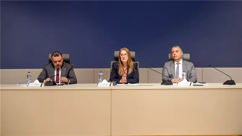 رئيس القومية للبريد: العاملون هم الركيزة الأساسية لنجاح الهيئة.. ونعمل على تعظيم الإيرادات
