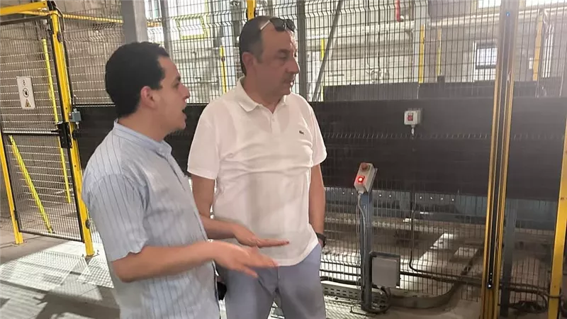 وزير قطاع الأعمال يتفقد مصانع إنتاج فلنكات القطار السريع والسكك الحديدية ومترو الأنفاق 