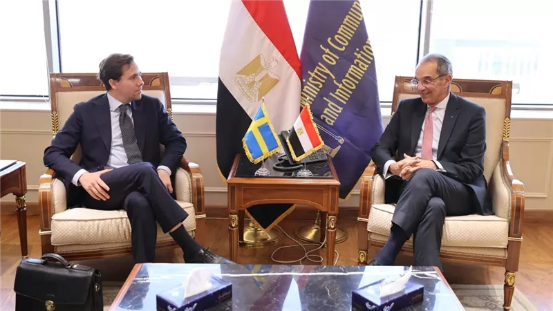 وزير الاتصالات: هناك تعاون مثمر بين مصر والسويد فى مجالات التحول الرقمى والبنية التحتية
