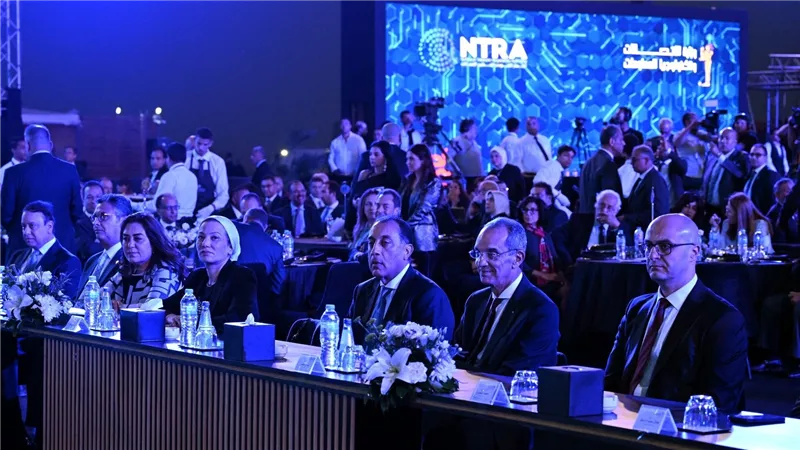 مدبولي: قطاع الاتصالات وتكنولوجيا المعلومات هو قاطرة التنمية في القرن الحادي والعشرين