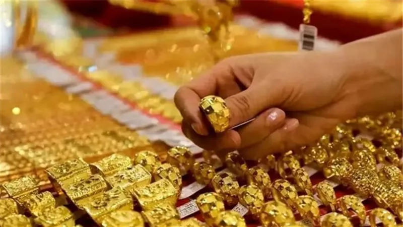 أسعار الذهب تسجل رقم قياسي جديد اليوم الأربعاء 15-10-2025 بختام التعاملات