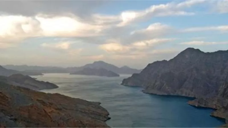 النفط يقفز مع تهديد
