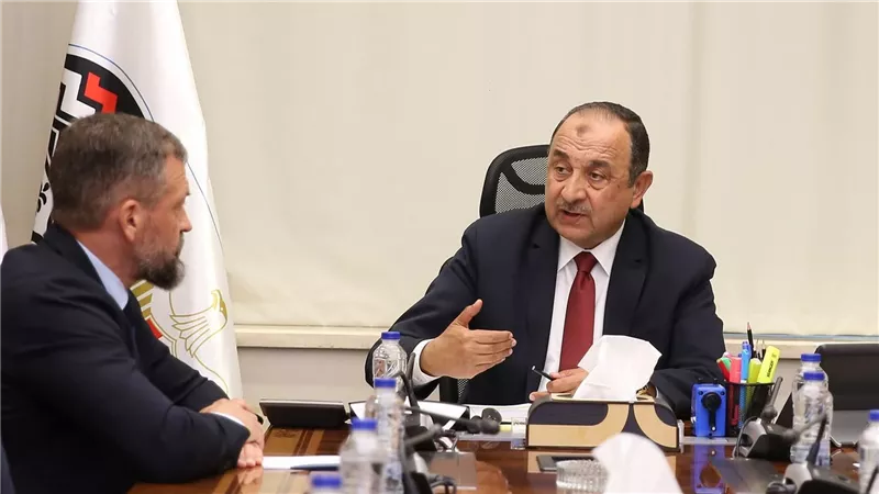 وزير قطاع الأعمال: حريصون على تعزيز التعاون مع الشركات العالمية لدعم الصناعة المحلية 