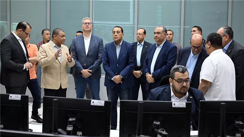رئيس الوزراء خلال