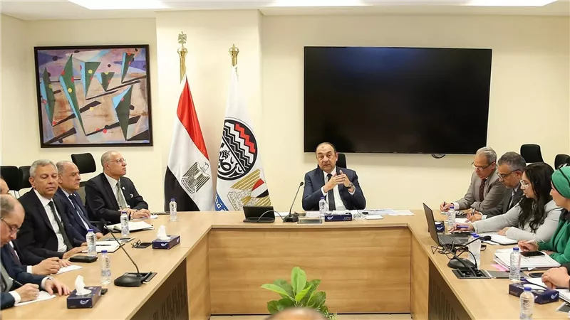 وزير قطاع الأعمال: تعزيز الشراكة مع القطاع الخاص ورفع كفاءة وتحفيز العاملين لدعم التنمية المستدامة
