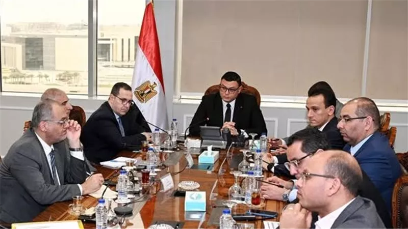 وزير الإسكان: تخصيص أراضٍ للمواطنين المُوفق أوضاعهم في قرعتي العبور الجديدة
