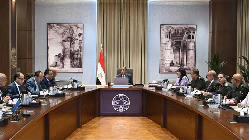 الحكومة تراجع أجندة الإصلاح الاقتصادي وتكثف جهودها لضبط الأسعار