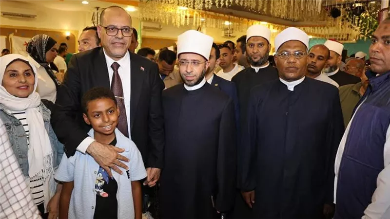 وزيرا العمل والأوقاف يفتتحان ملتقى توظيف في 