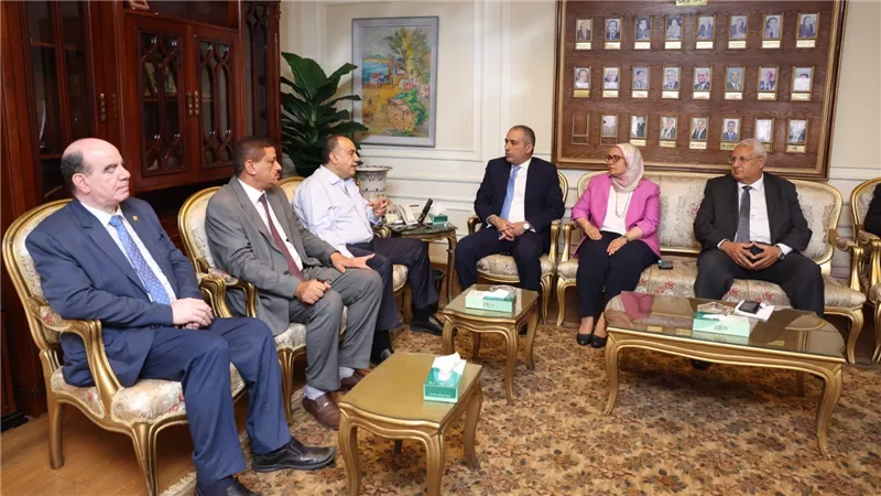 البنك الزراعي المصري يمول مدرسة زراعية بأسيوط ويدعم مشروعات استصلاح 2 مليون فدان 