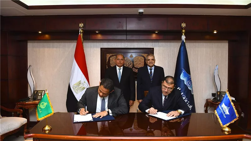 توقيع بروتوكول تعاون بين بنك مصر وهيئة قناة السويس في مشروعات التطوير العقاري