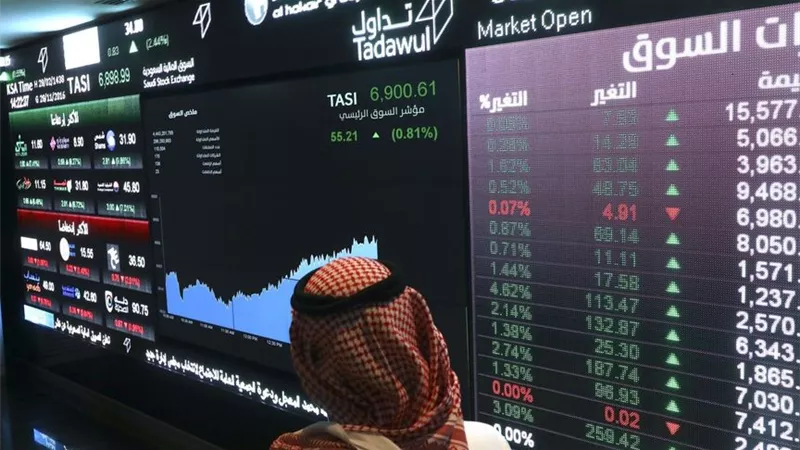 السوق السعودية تترقب جلسة الأحد بين مخاطر التصعيد وتحسن تدفقات النفط
