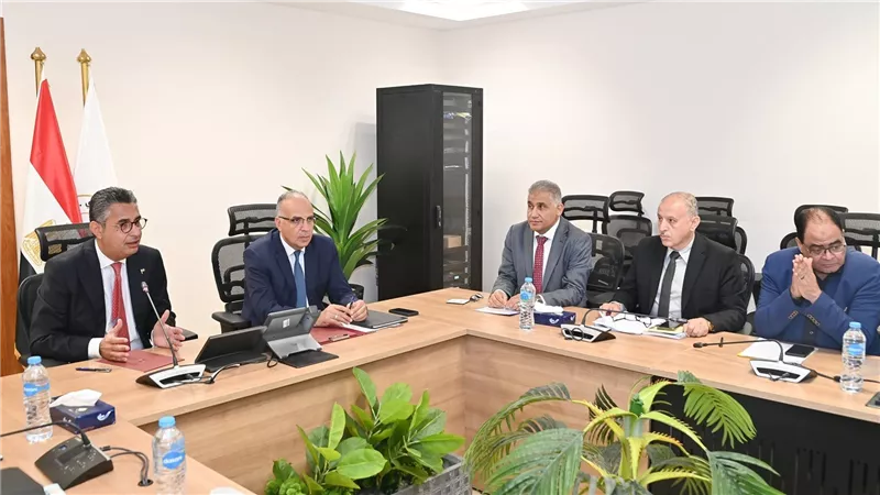 وزيرا الري والتموين يبحثان تطوير مصانع السكر وحماية الموارد المائية من التلوث