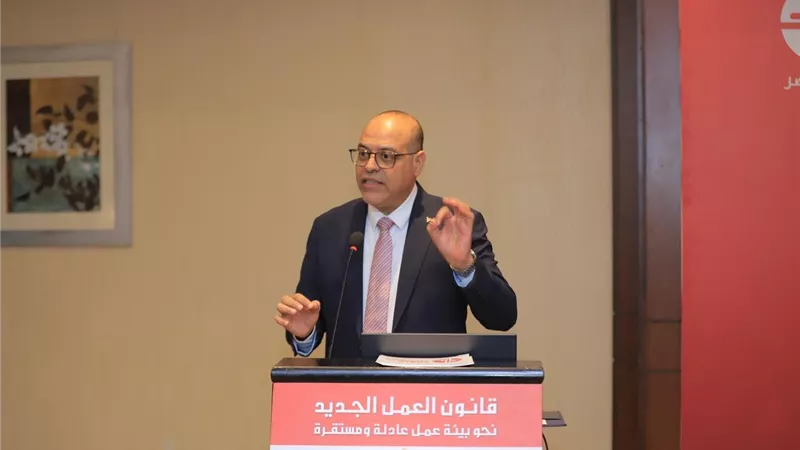 جبران: قانون العمل الجديد يحقق التوازن بين أطراف الإنتاج ويعزز مناخ الاستثمار في مصر