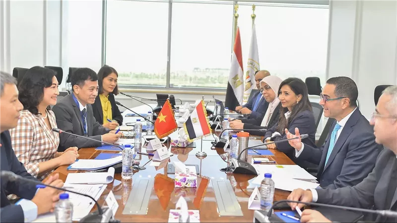 الخطيب: مصر تعمل على بناء قاعدة صناعية قوية لتكون محورا للتصدير إلى الأسواق الإقليمية والدولية 