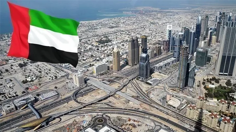 القطاع الخاص غير النفطي في الإمارات يسجل أسرع نمو خلال عامين