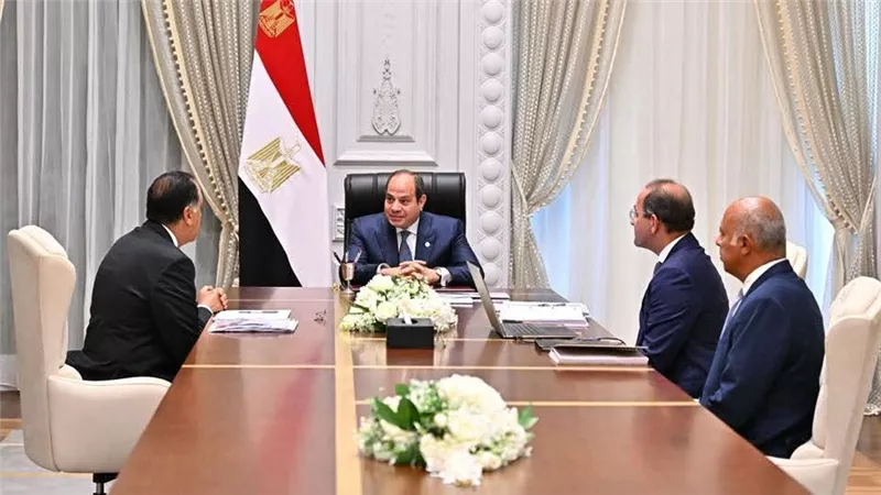 السيسي يؤكد ضرورة مواصلة جهود تعزيز الانضباط المالي لتطوير أداء الاقتصاد المصري ودعم التنمية