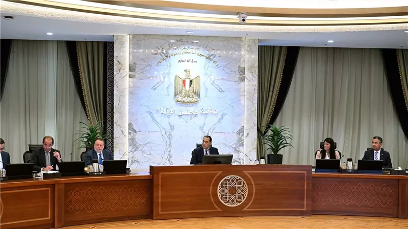 لاستعراض مبادرات التمويل وكبح التضخم.. رئيس الوزراء يترأس اجتماع المجموعة الوزارية الاقتصادية 