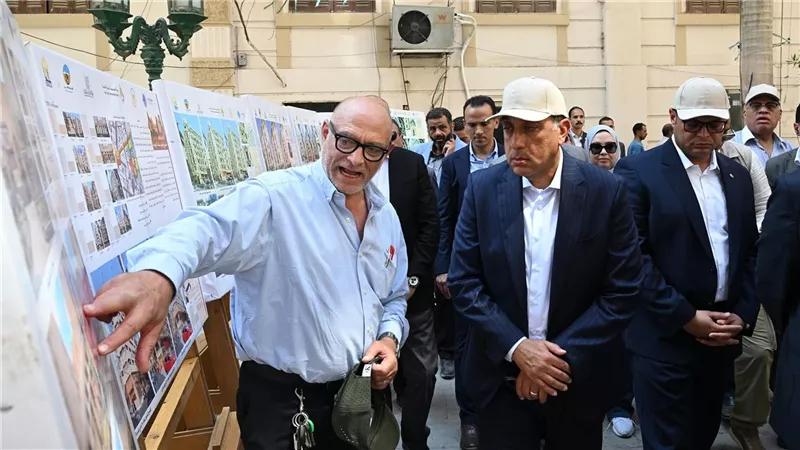 رئيس الوزراء يتفقد مشروع تحسين الصورة البصرية للقاهرة الخديوية