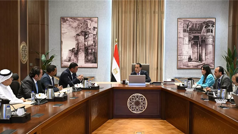 مدبولي يستعرض مقترحات أحد التحالفات العالمية لإدارة حي المال والأعمال بالعاصمة الإدارية 