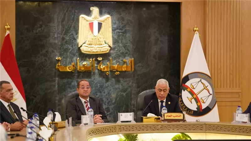 مبادرة وطنية.. النيابة العامة تسلم 200 كجم سبائك ذهبية للبنك المركزي لدعم الاحتياطي النقدي 