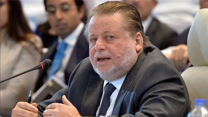 لماذا جدد الرئيس تعيين حسن عبد الله محافظًا للبنك المركزي؟