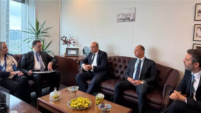 الحفني يبحث مع الجانب اليوناني سبل تطوير النقل الجوي والتكنولوجيا في إطار الإيكاو