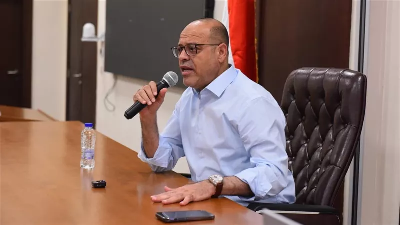 محمد جبران يقود حملات ميدانية لضبط مخالفات الحد الأدنى للأجور وتراخيص الأجانب