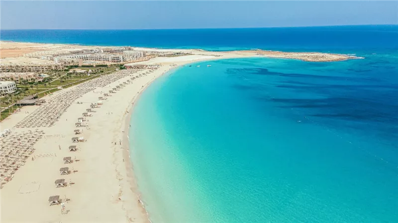 الساحل الشمالي هيتغير تمامًا.. 6.5 مليار جنيه لتأمين طفرة العمران والسياحة