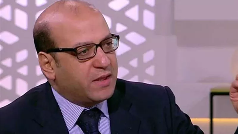 الدولار تحت 52 جنيها.. مصطفى بدرة يتحدث عن احتمال الوصول إلى 51 جنيهًا
