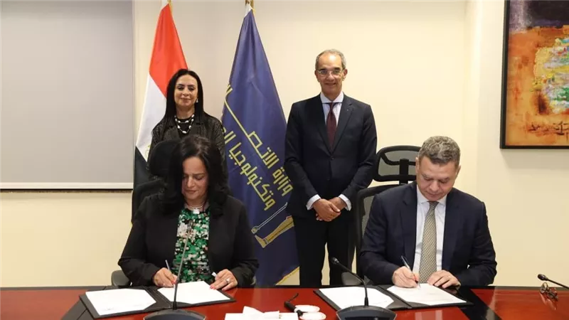 وزيرا الاتصالات وتكنولوجيا