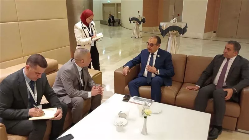 جانب من لقاء وزير